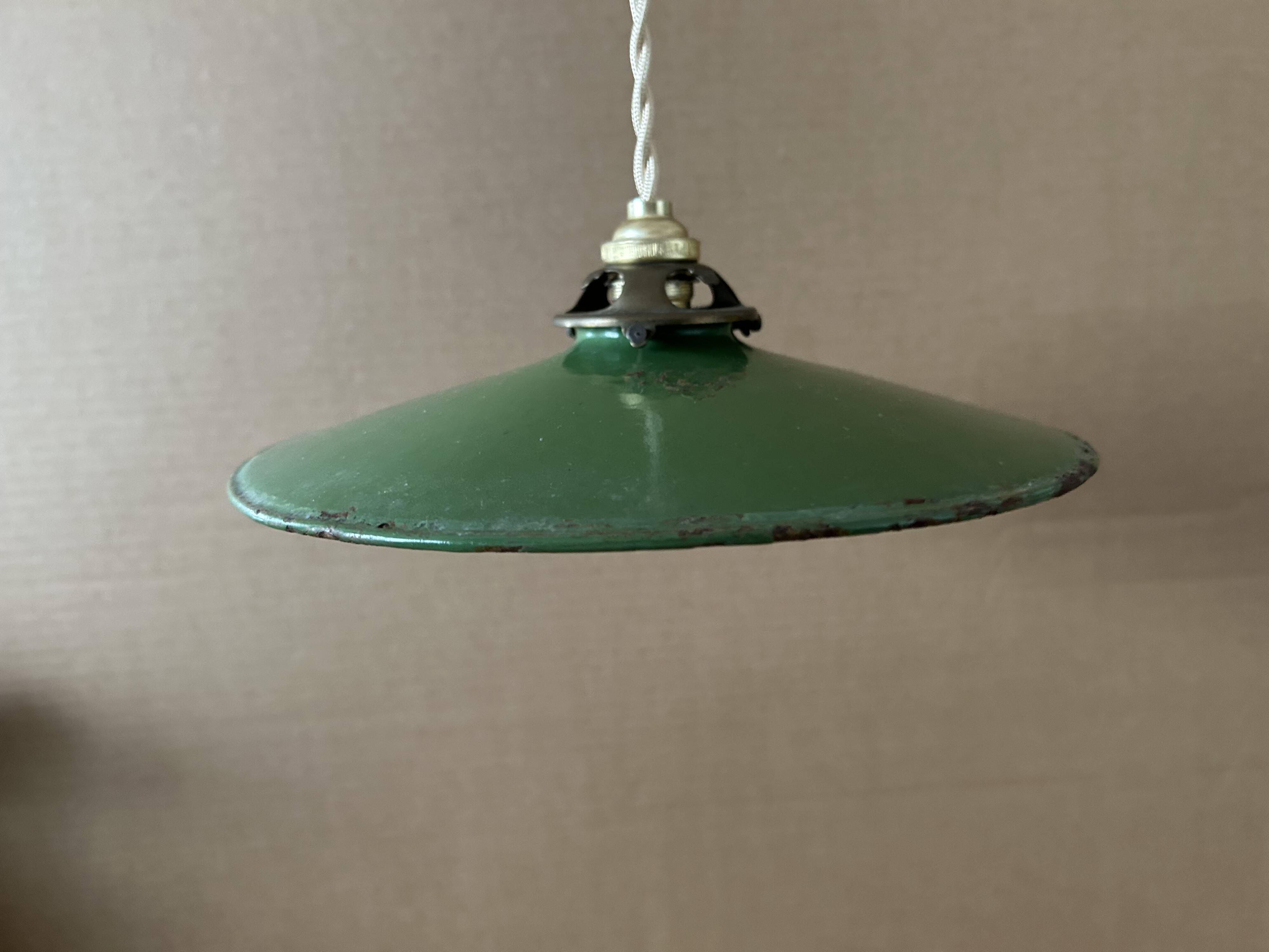 Suspension industrielle ancienne