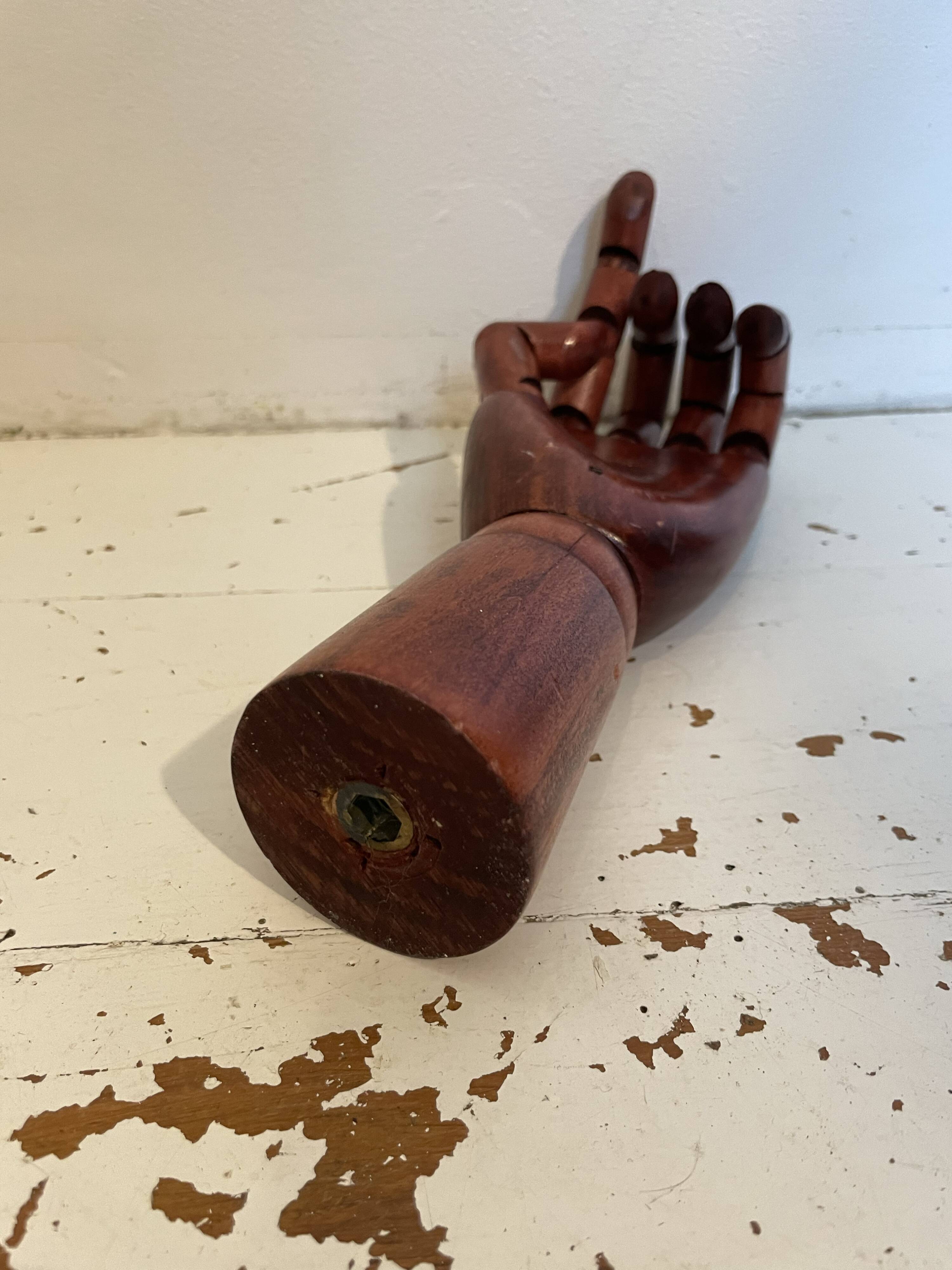 Wooden articulated hand