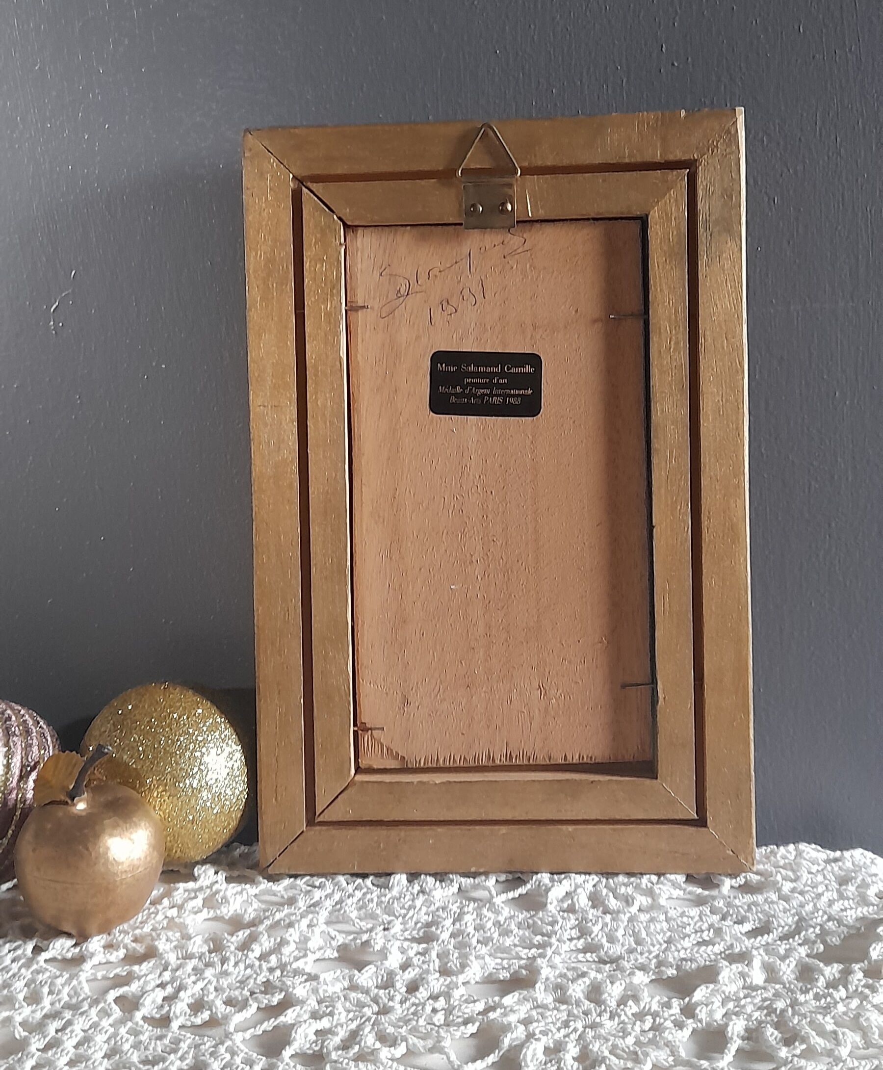 Oil painting boat on river, mist, tree, gilded wood frame 15.5x23.5 cm, signed