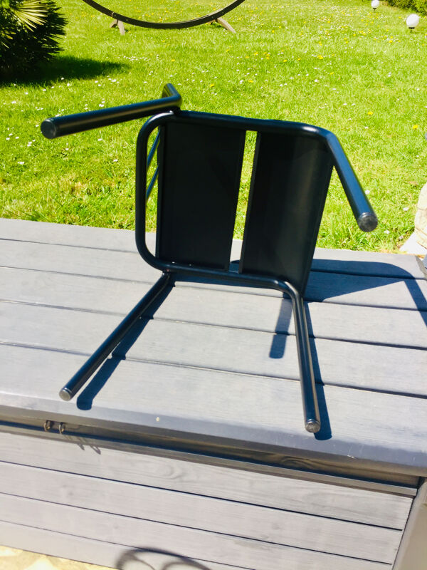 Chaise industrielle en métal