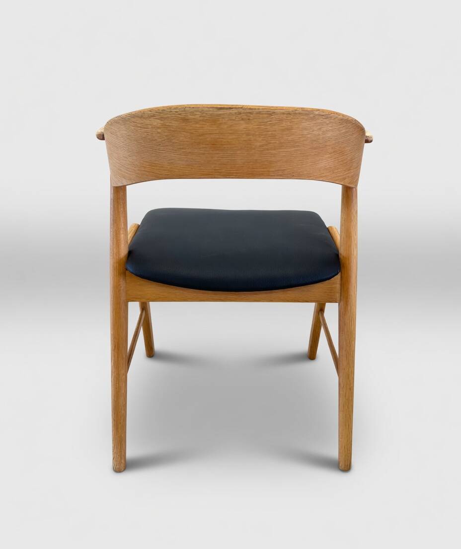 Kai Kristiansen Model 32 Dining Chairs, Korup Møbelfabrik.
