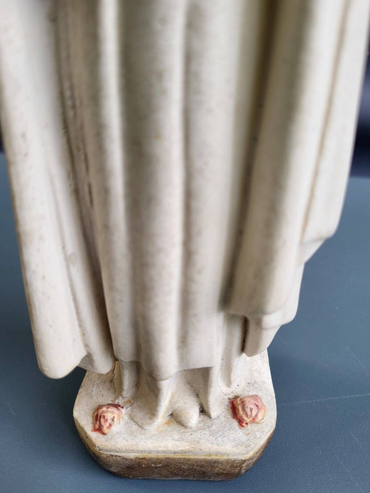 Statuette of Saint Thérèse of Lisieux | bouquet of roses and crucifix H 31 cm
