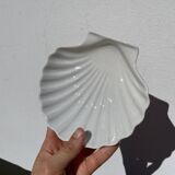 White porcelain shell bowl