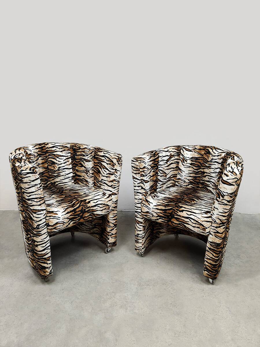 Vintage lounge club armchairs 1970 'Tigerprint'