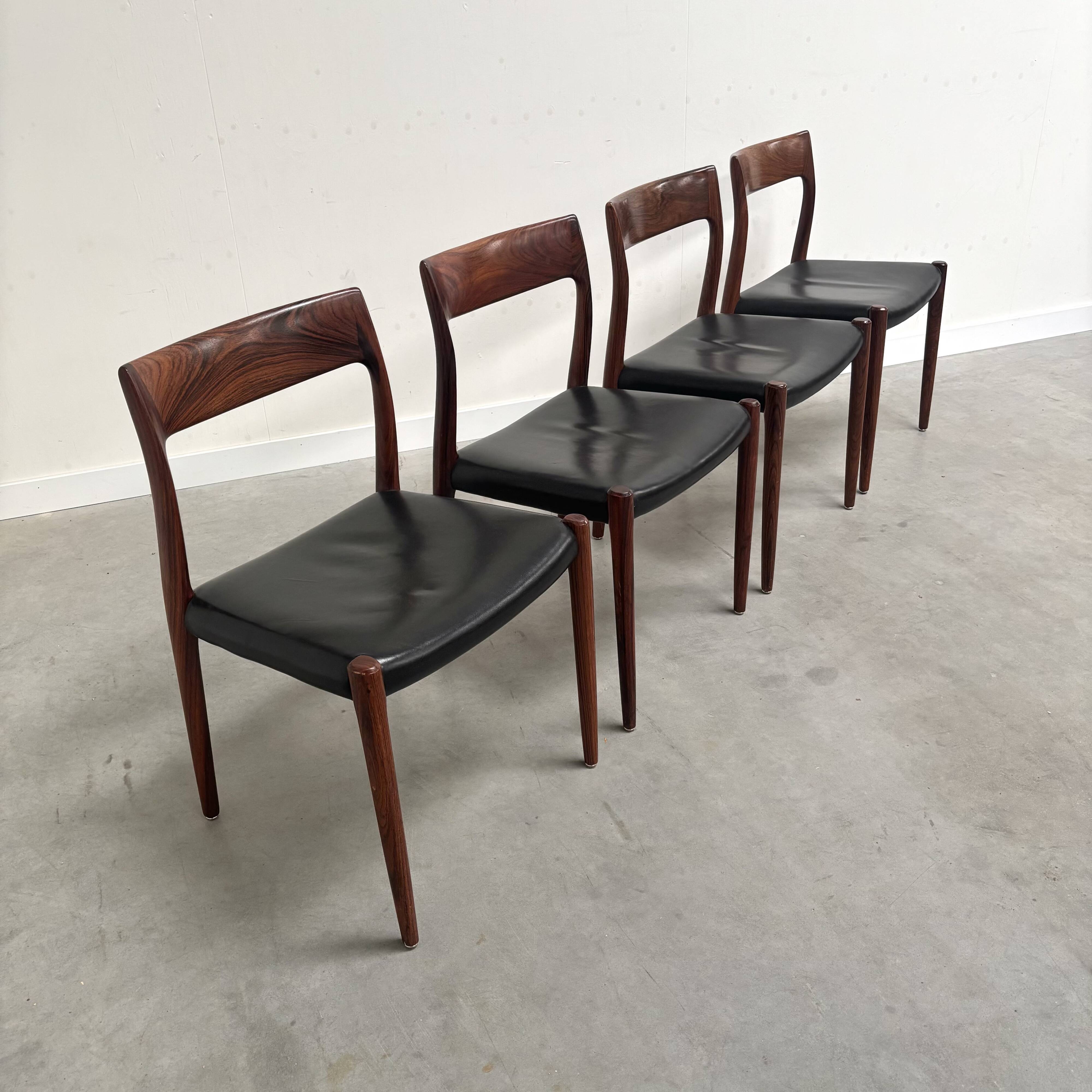 4 chaises de salle à manger Møller 77, Danemark, années 1960