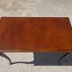 Petit bureau en bois de style Louis XV