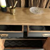 Buffet noir et or