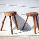 Paire de tabourets bois tripode brutaliste