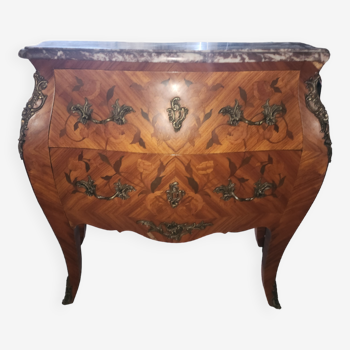 Commode style Louis XV