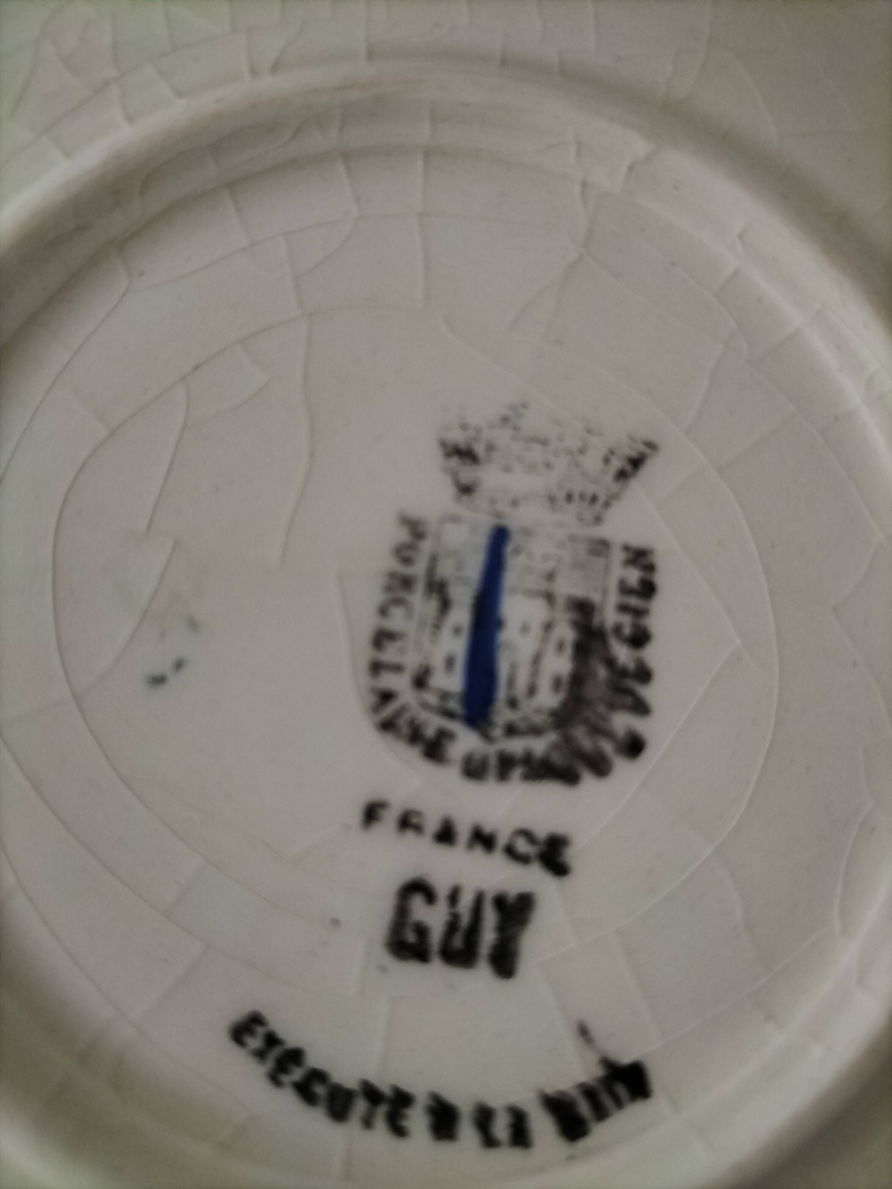 Rare assiette Gien modèle Guy – décor bleu peint à la main - fin 19ème