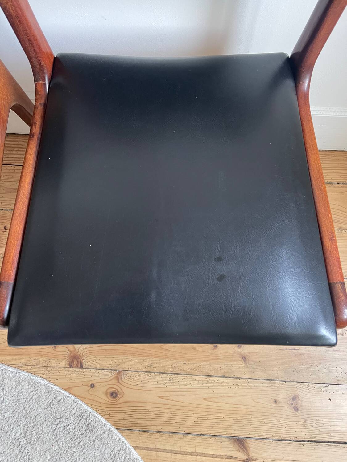 Stella Scandinavian chairs