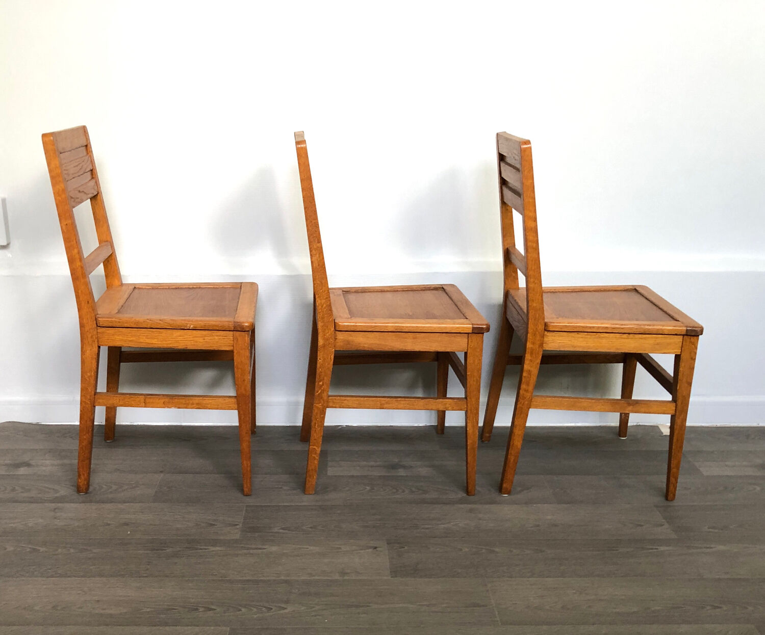 Set of 3 oak chairs from the 50s reconstruction period