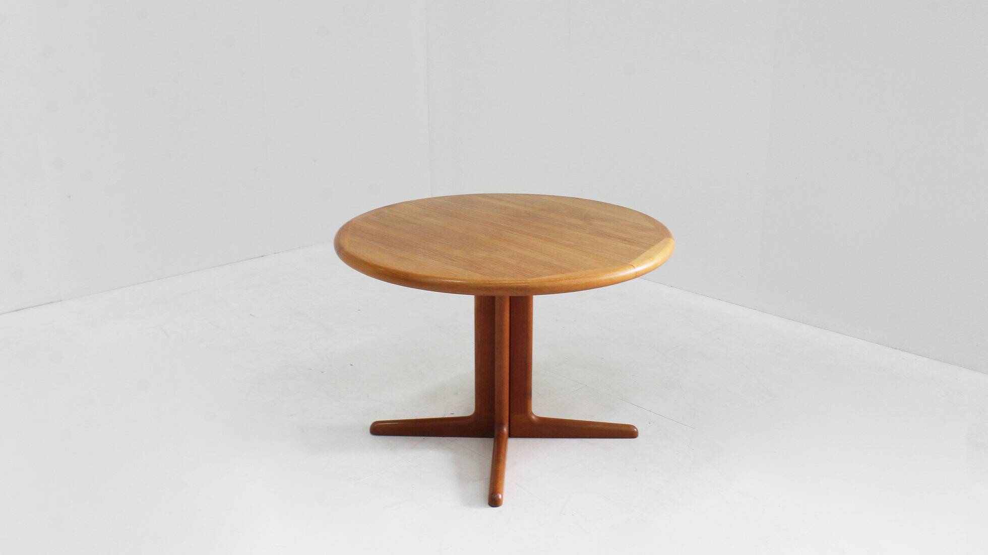 Table à manger ronde extensible en teck danoise vintage des années 1960