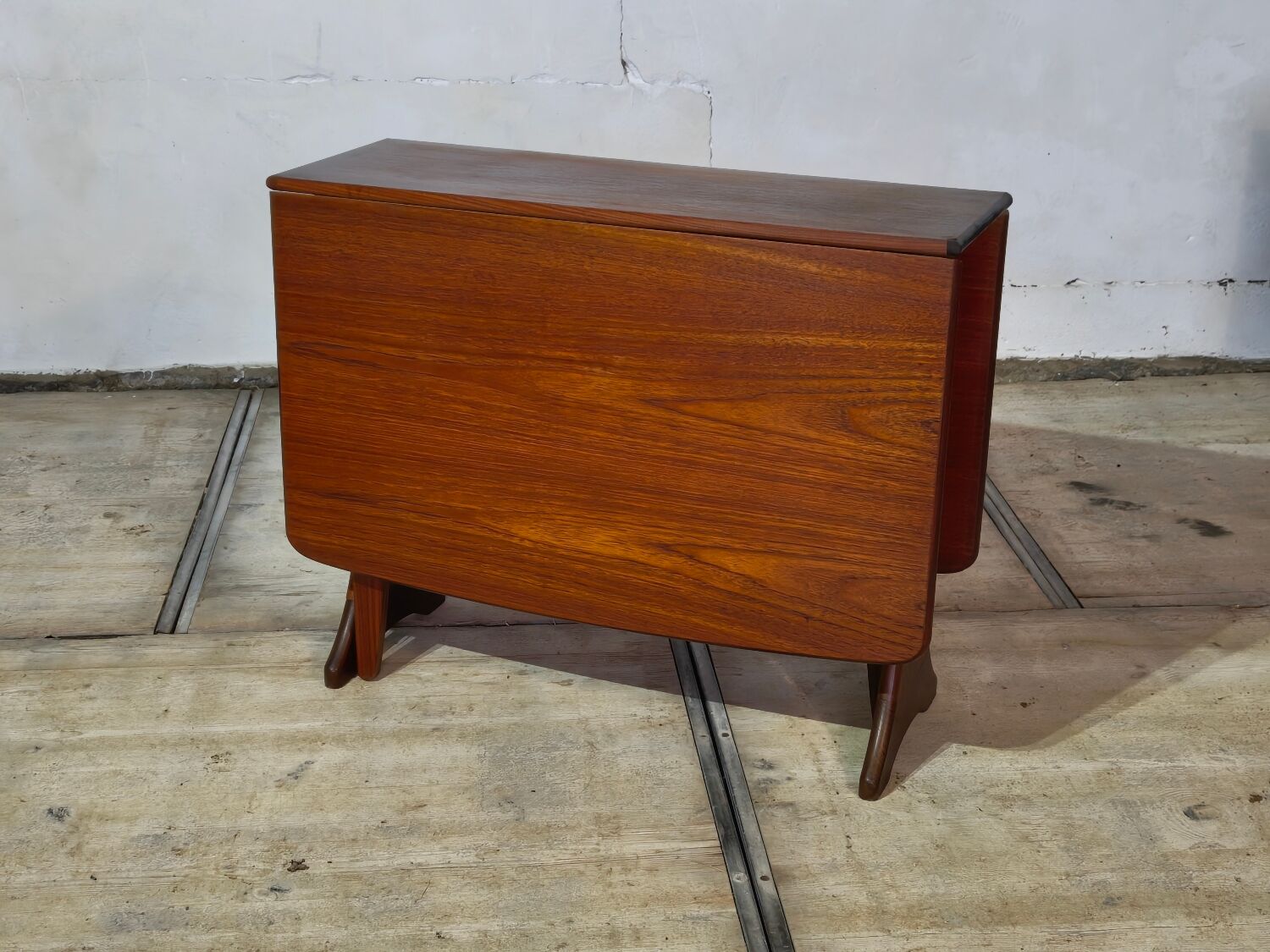 Vintage Scandinavian teak drop-leaf table, modular, 1960s.
