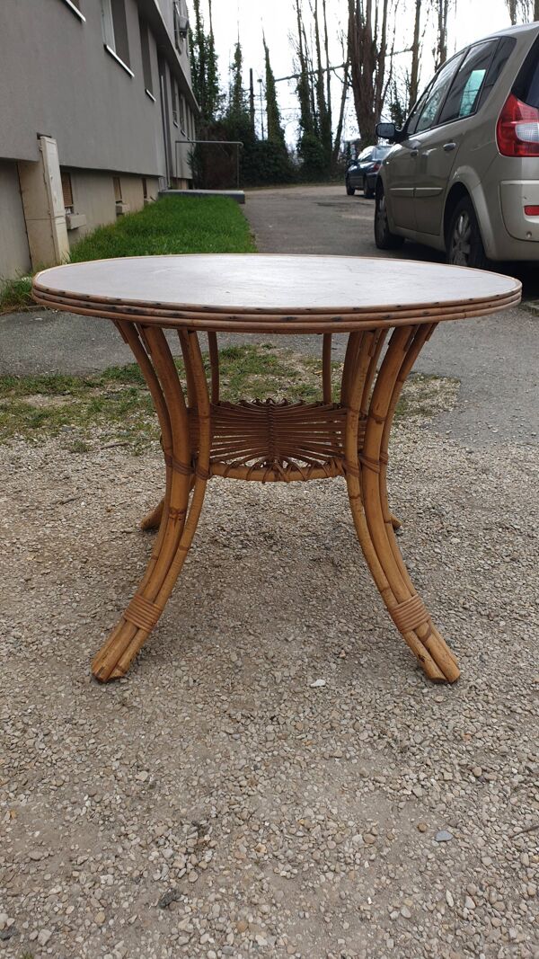 Table ronde rotin