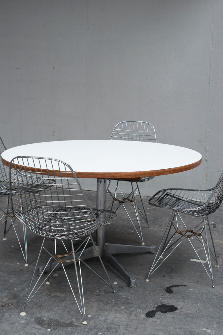 Eames aluminium Group table