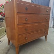 Vintage chest of drawers with tapered legs, 1950s design, 4 drawers.