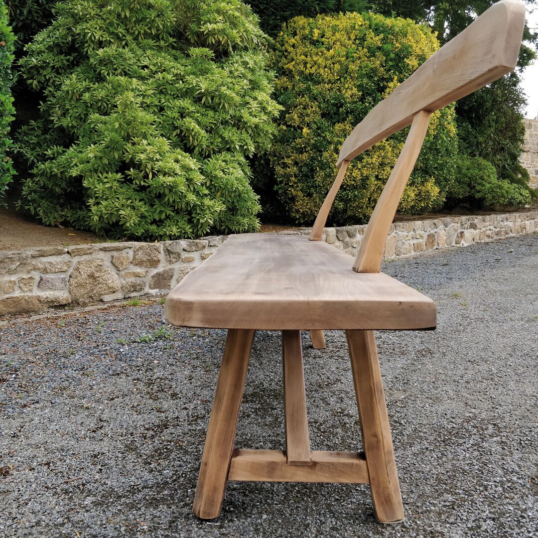 Wooden bench design brutalism