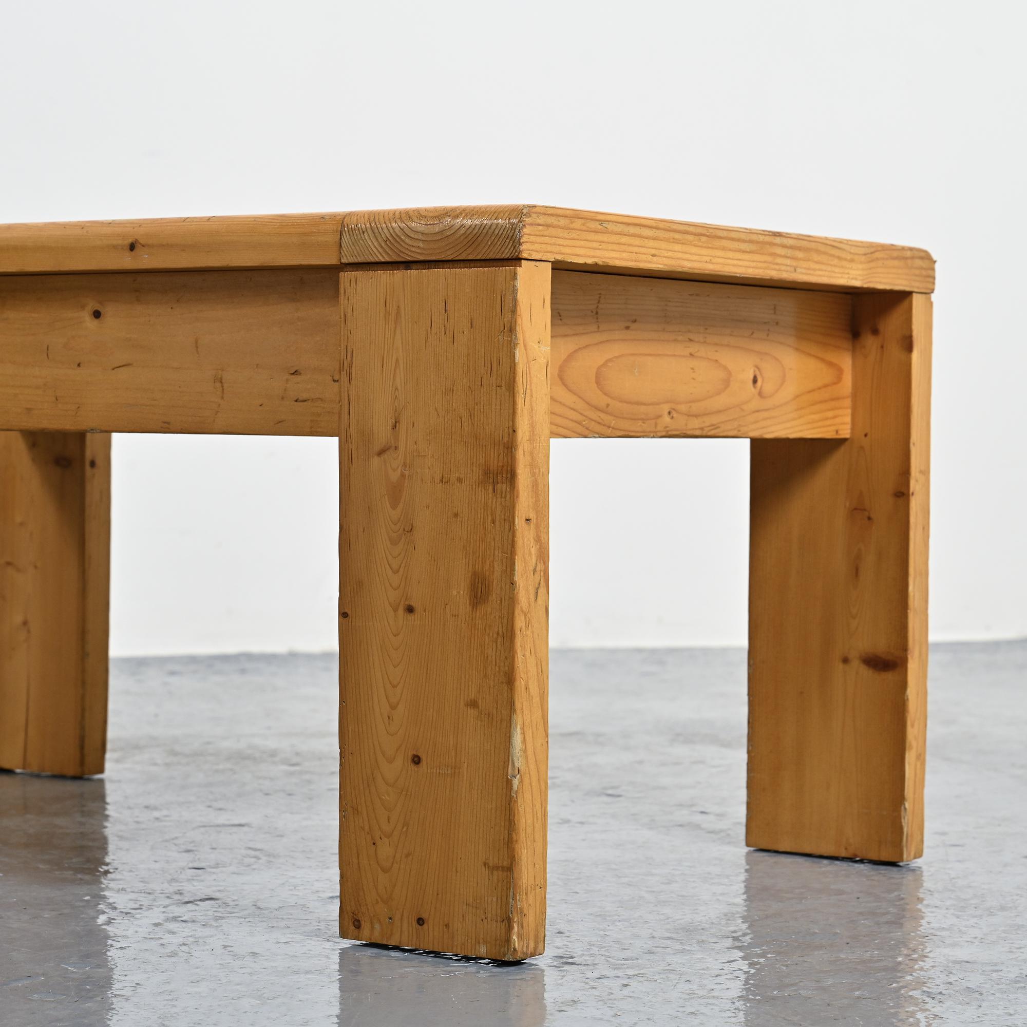 Pine coffee table Les Arcs, circa 1970