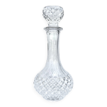 Round whisky carafe with diamond points