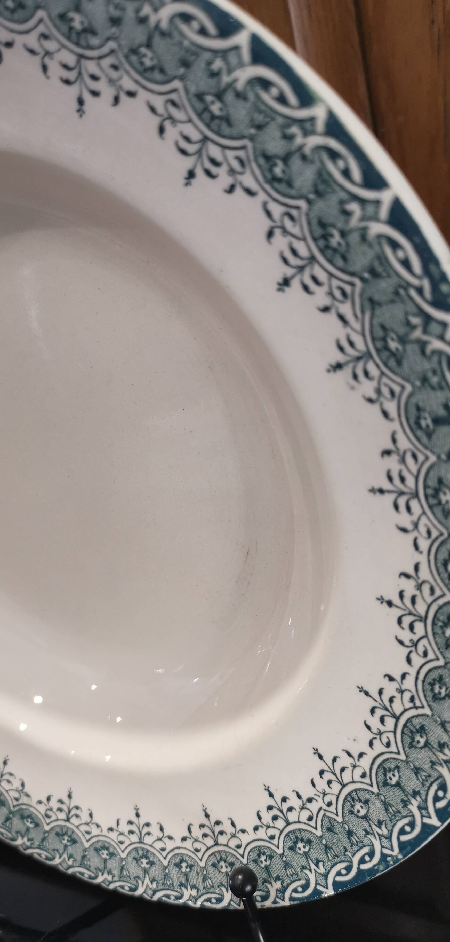 4 assiettes creuses en Terre de Fer Longwy modèle "Suzanne"