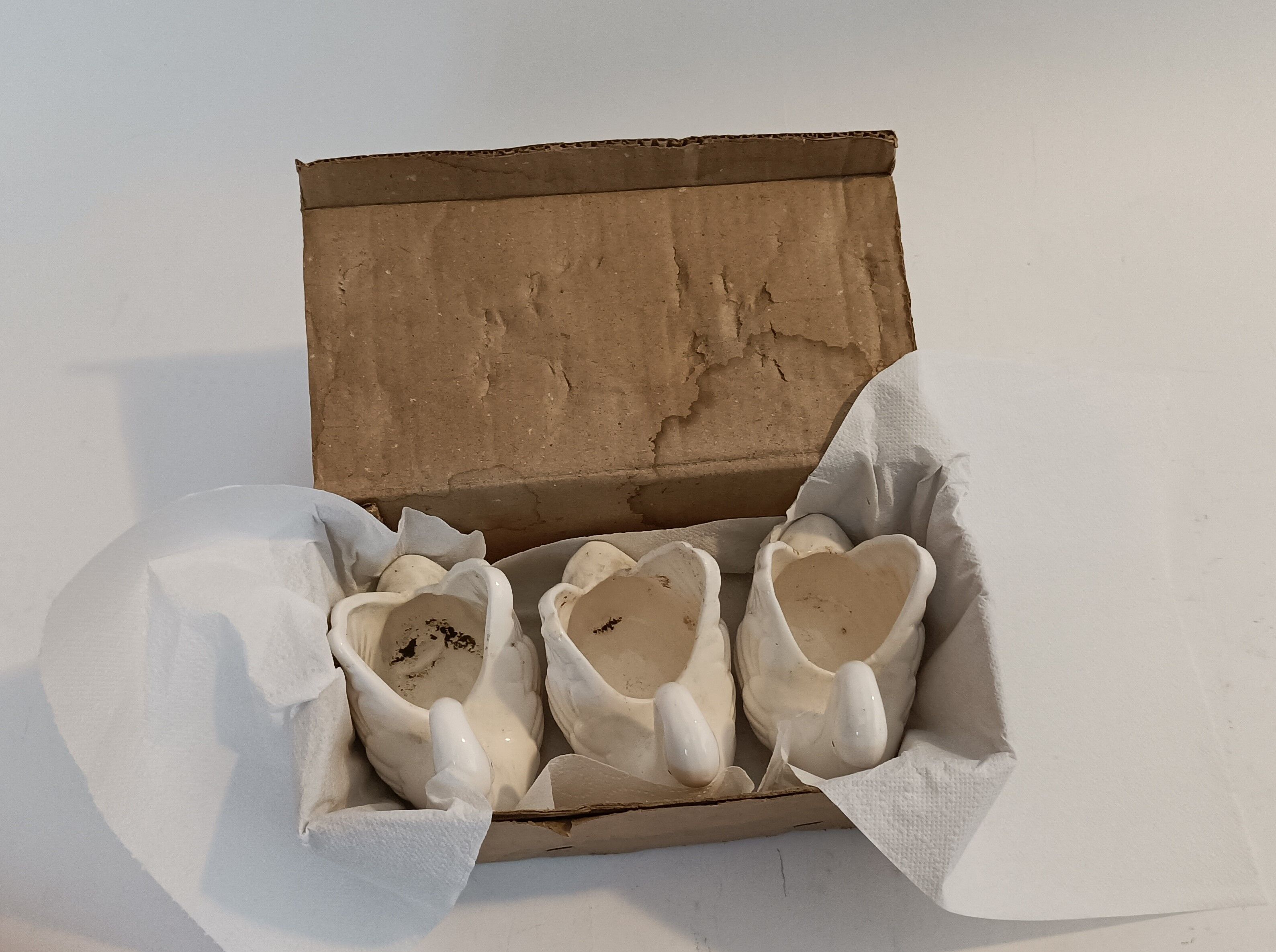 White porcelain swan table planters 1950/1960.