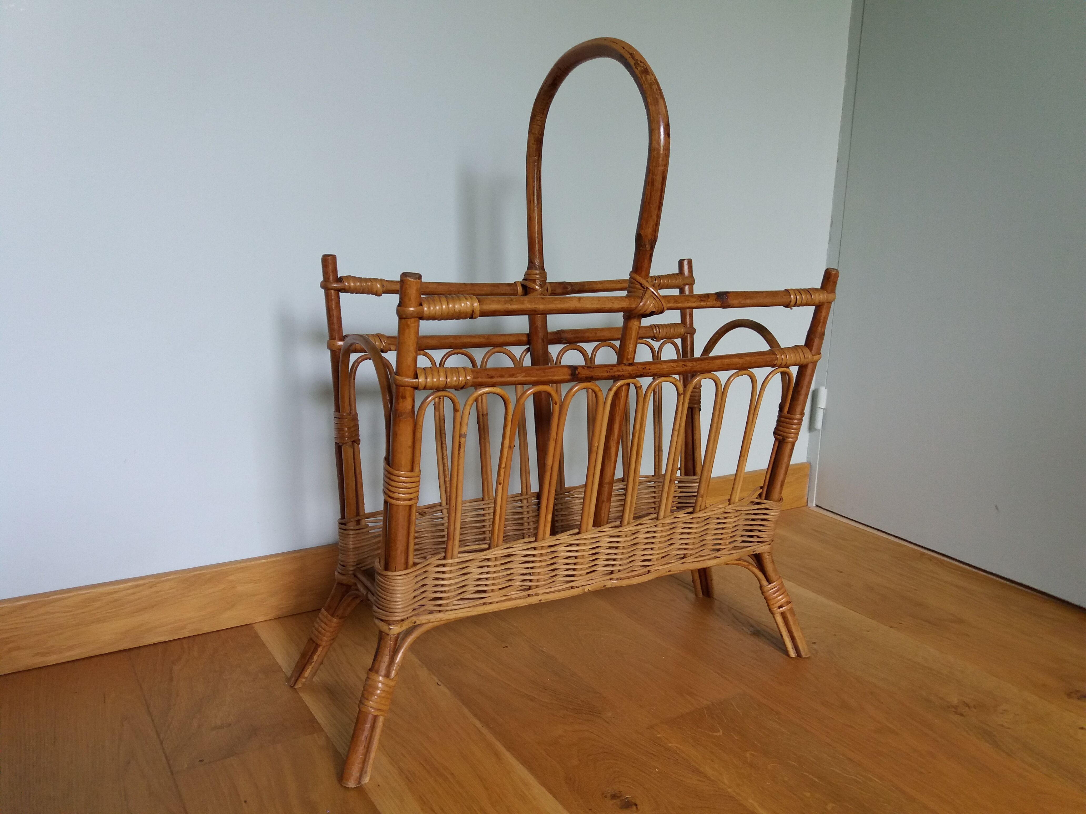 Wicker rattan magazine holders