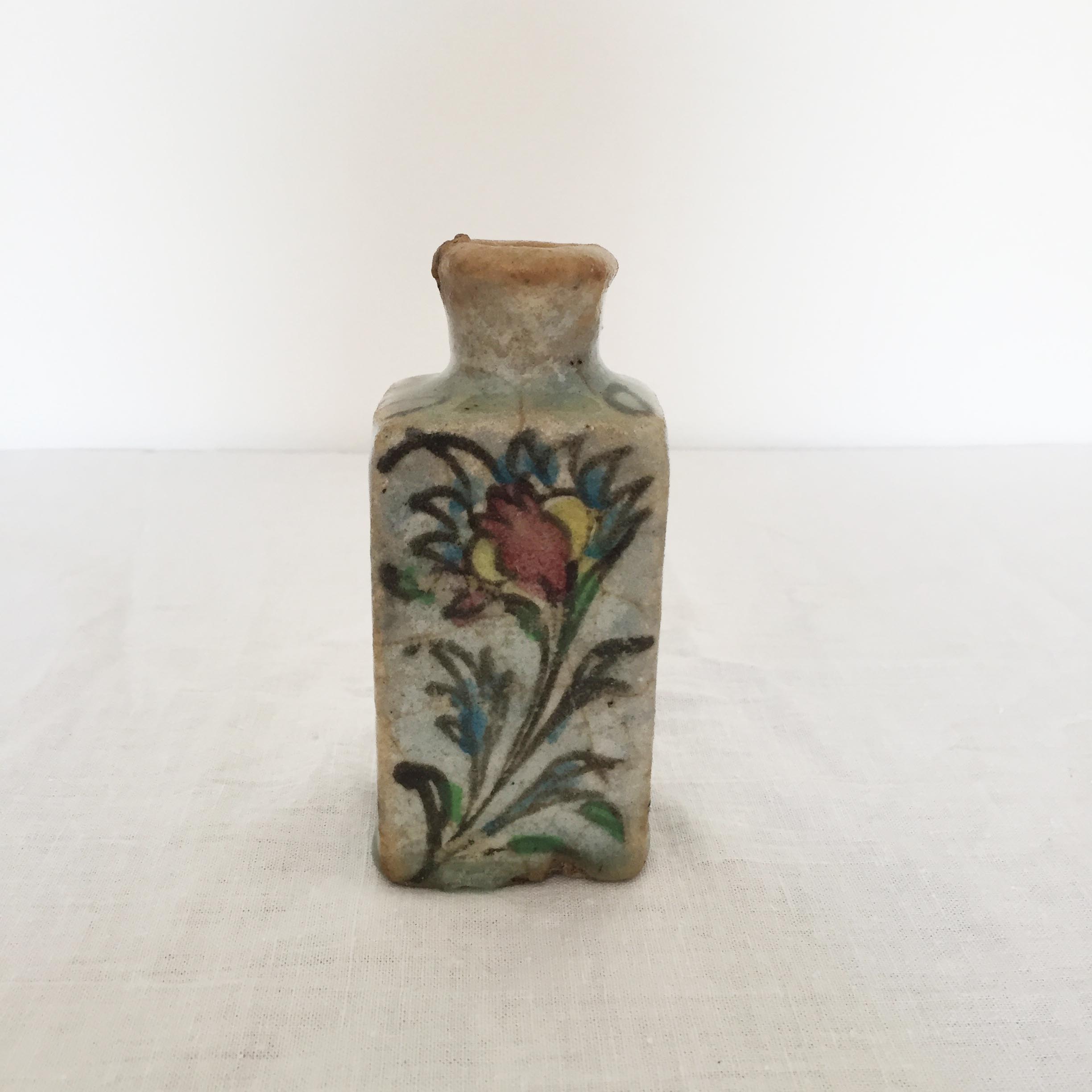 Iranian trilobed vase/bottle Iznik Kadjar