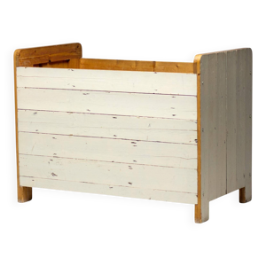 Reclaimed wood bench