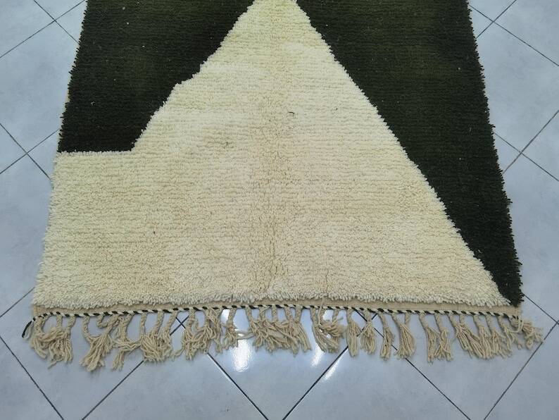 Azilal rug woven in wool 180cm x 310cm