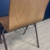 Lot de 68 chaises design droit en bois et piètement en acier marron années 70 Pays-Bas