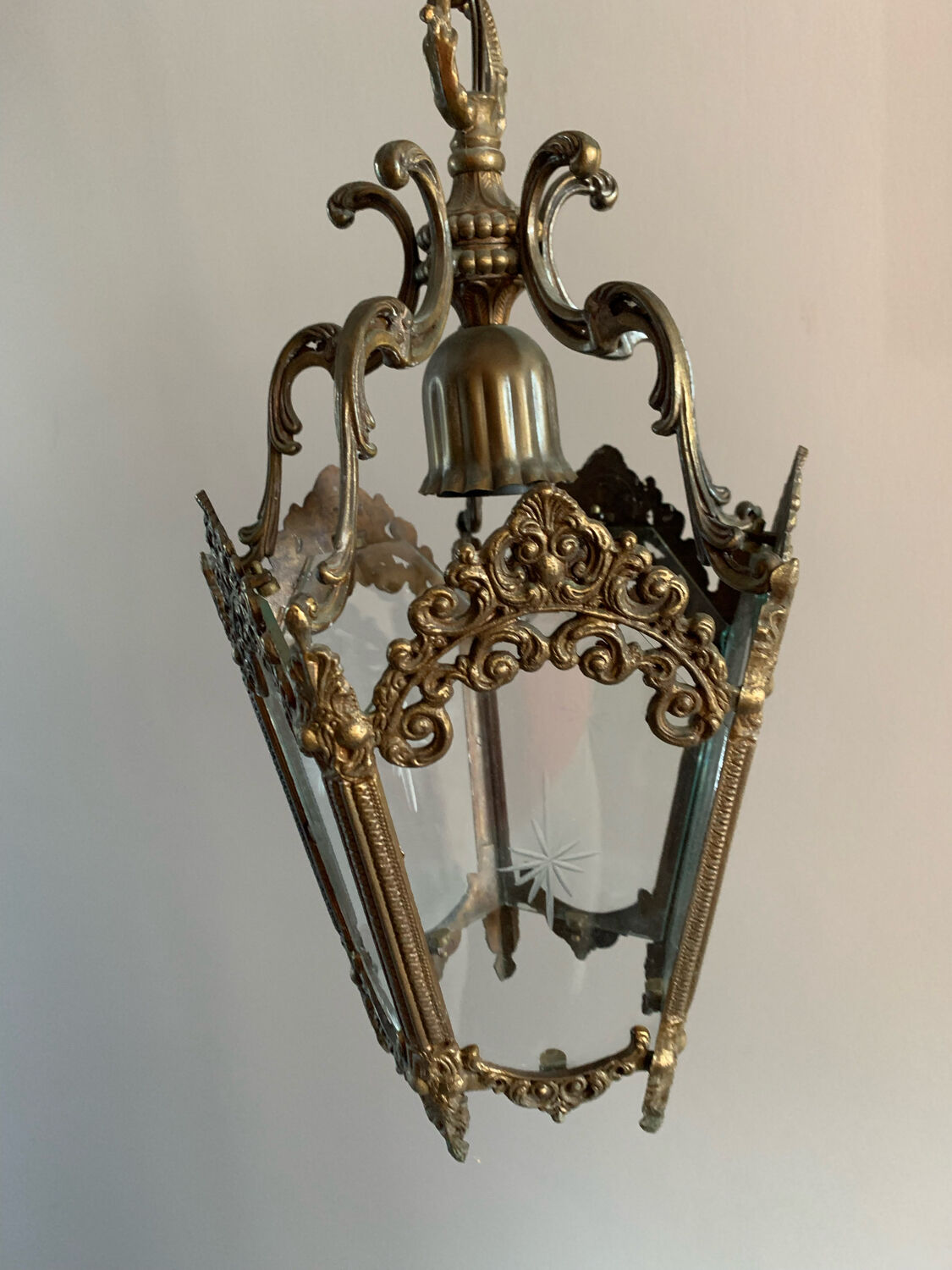 Bronze lantern chandelier