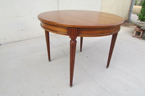 Opening round table on 3 extensions, 12 people