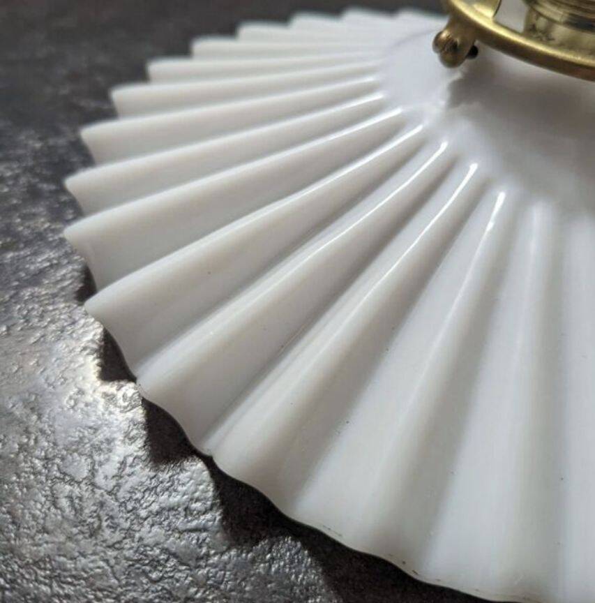 Old hanging lamp in white pleated/draped opaline Art Deco 1930 Ø 24 cm