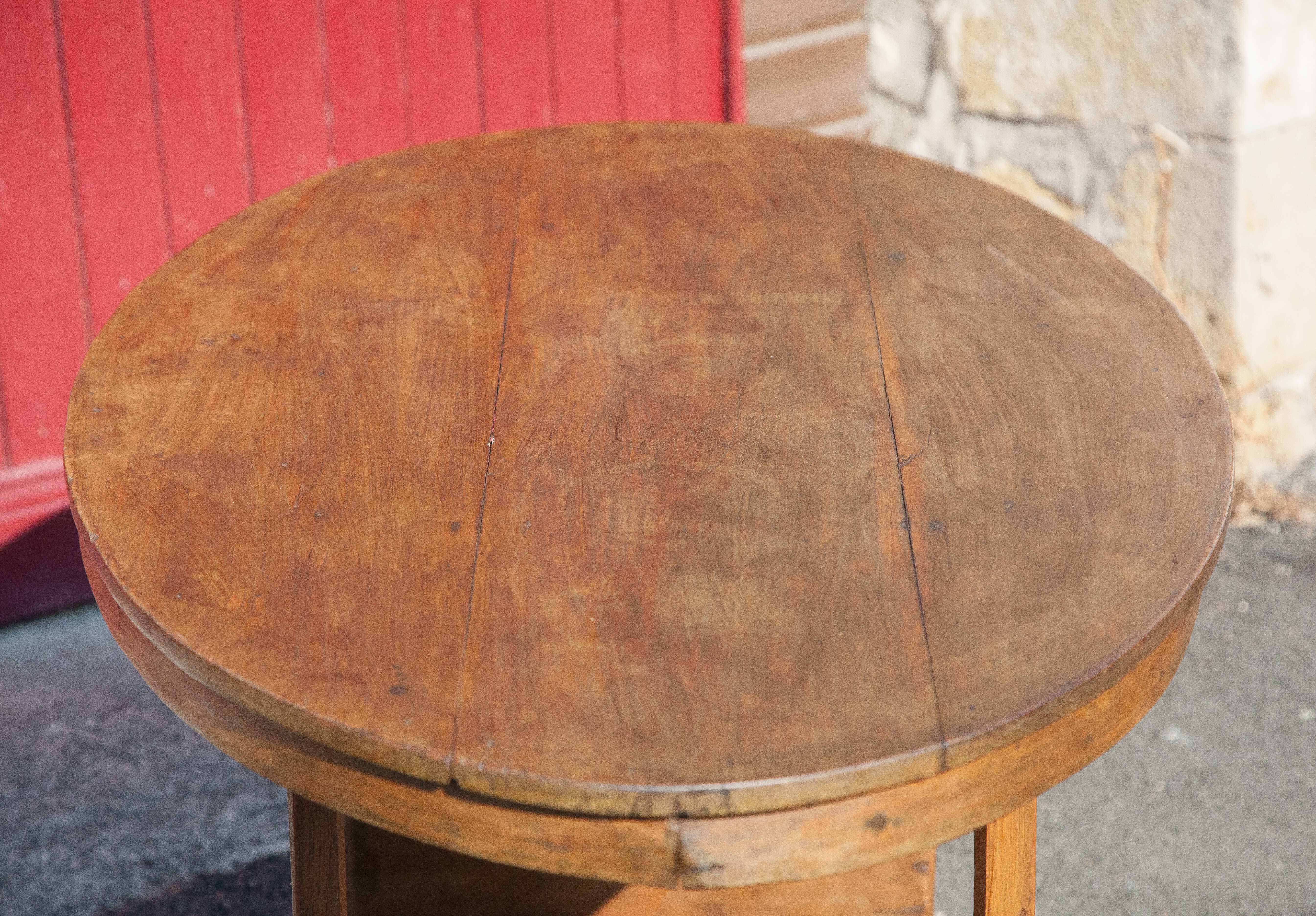 Antique wood table, dining table, oval table, living room, kitchen, countryside