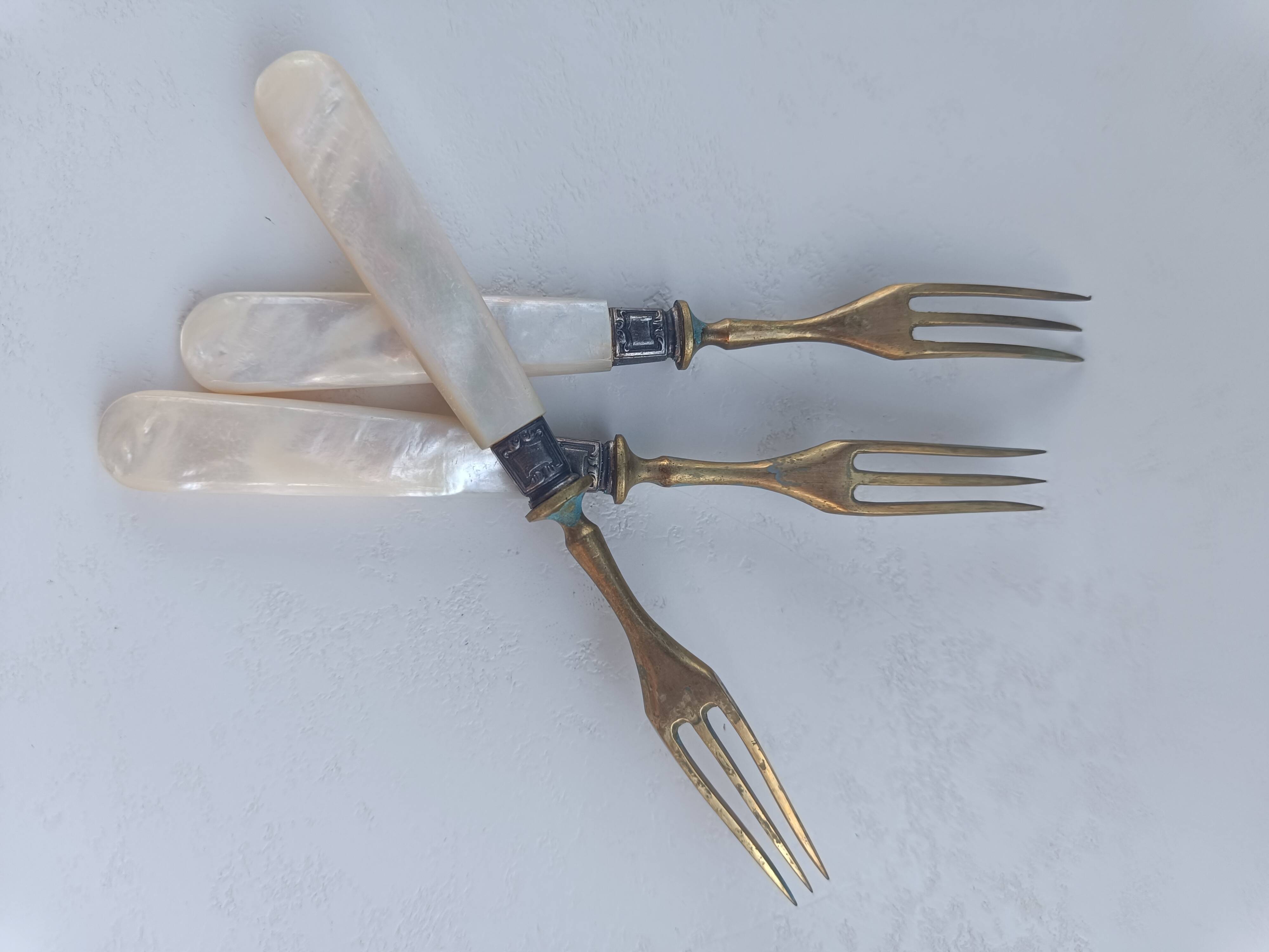 Set of dessert forks