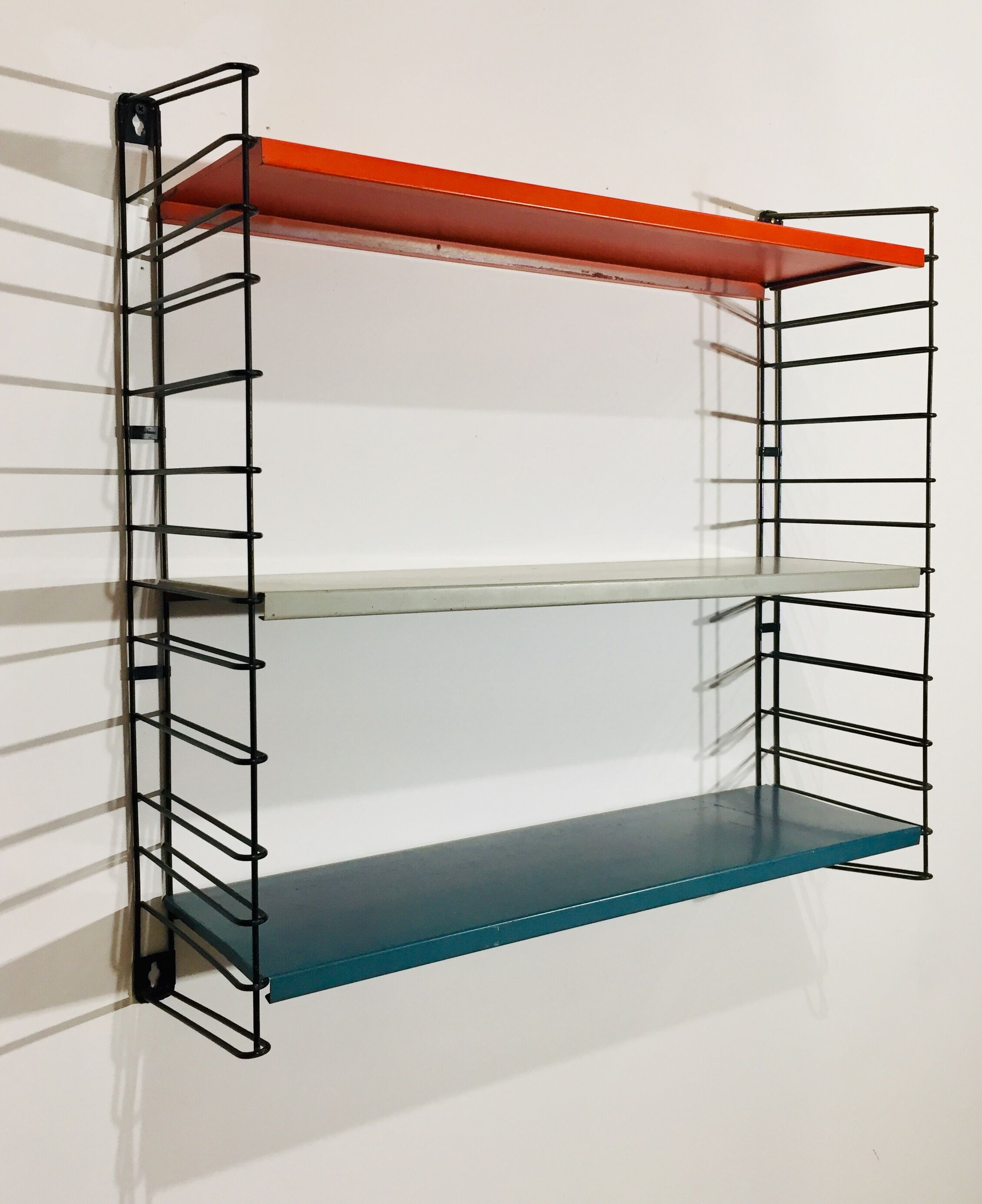Metal wall shelf, Tomado edition