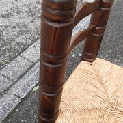 4 chaises brutalistes en bois tourné et paille