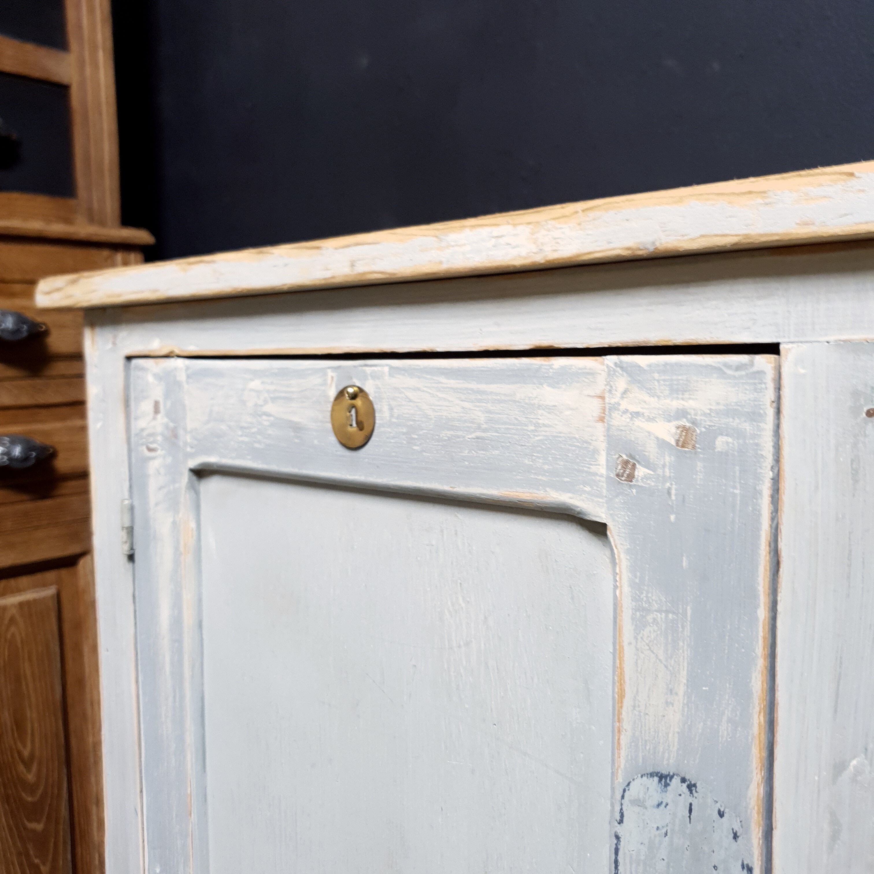 Carpentry workshop furniture