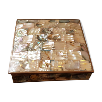Mother-of-pearl, wood and copper box