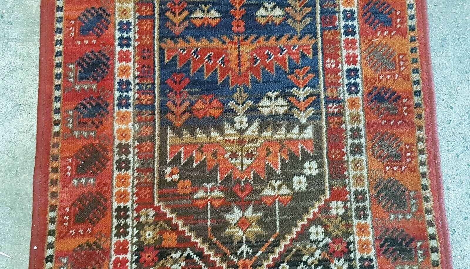 Louis de Poortere Size 70 x 139 pure wool prayer mat