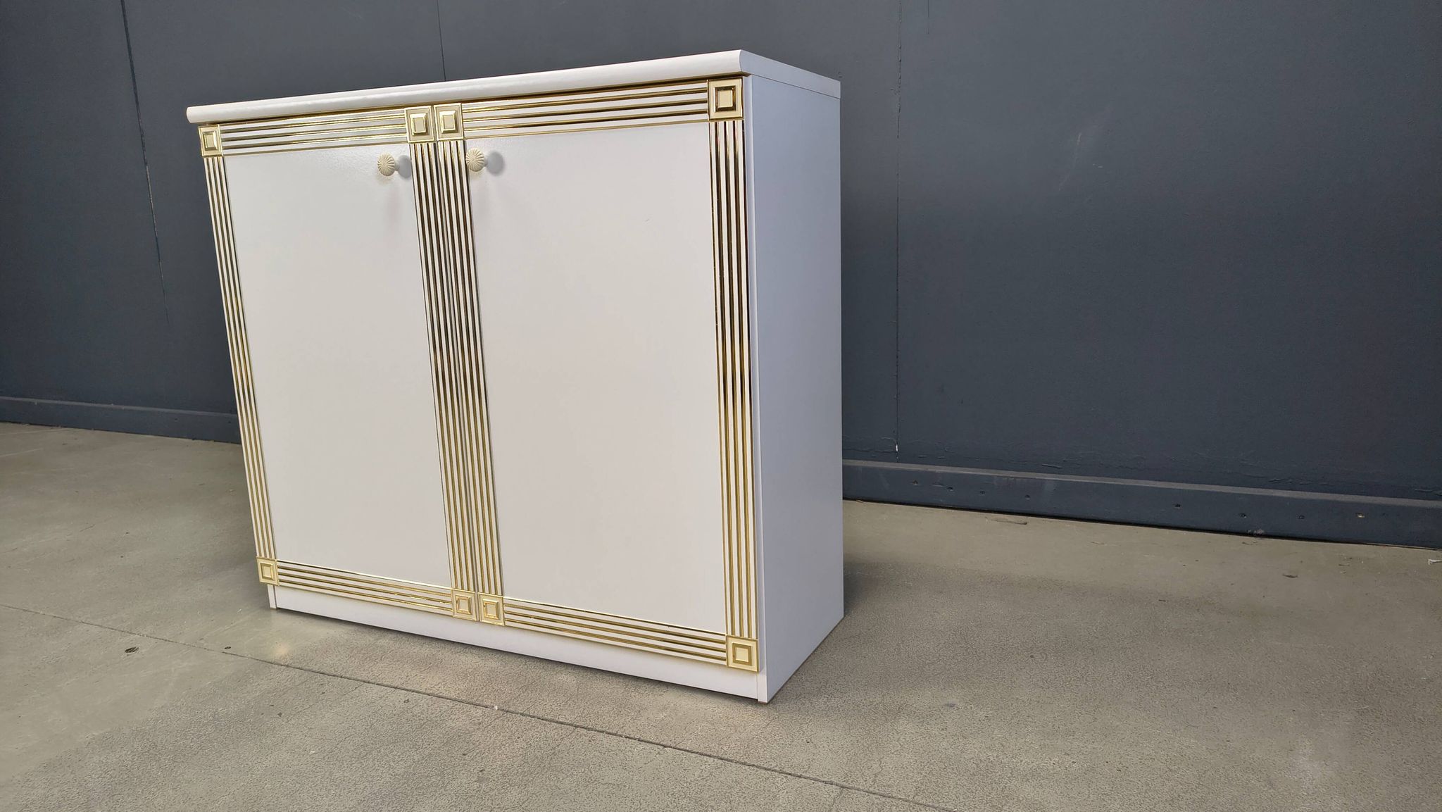 Hollywood regency style cabinet, 1980s