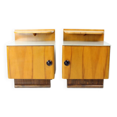 Ensemble de deux tables de chevet en bois et verre, Tchécoslovaquie 1950