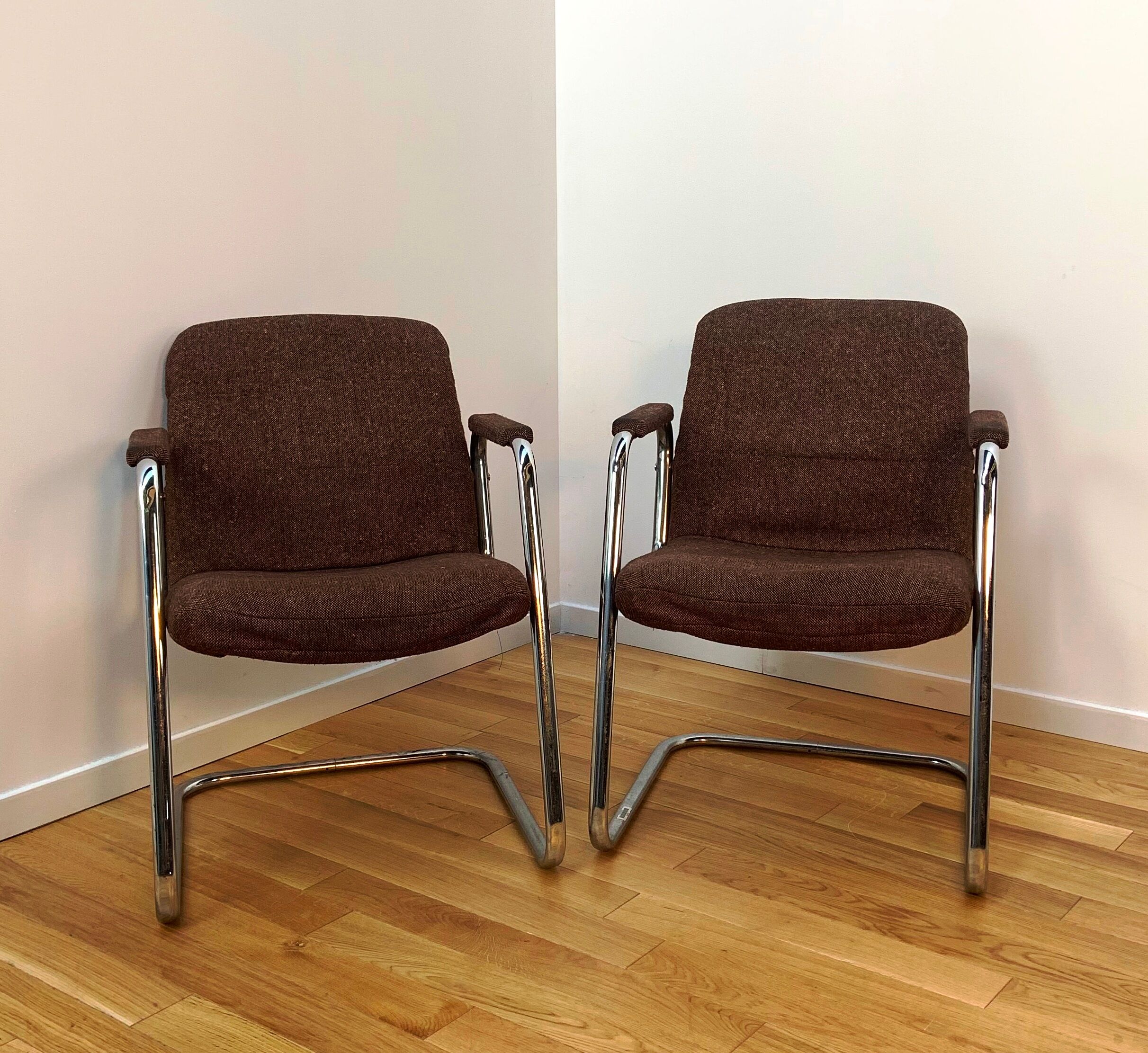 Paire de chaises vintages BRM