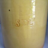 Salt pot in beige-painted earthen