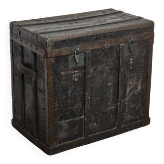 Black loom mallet from around 1850