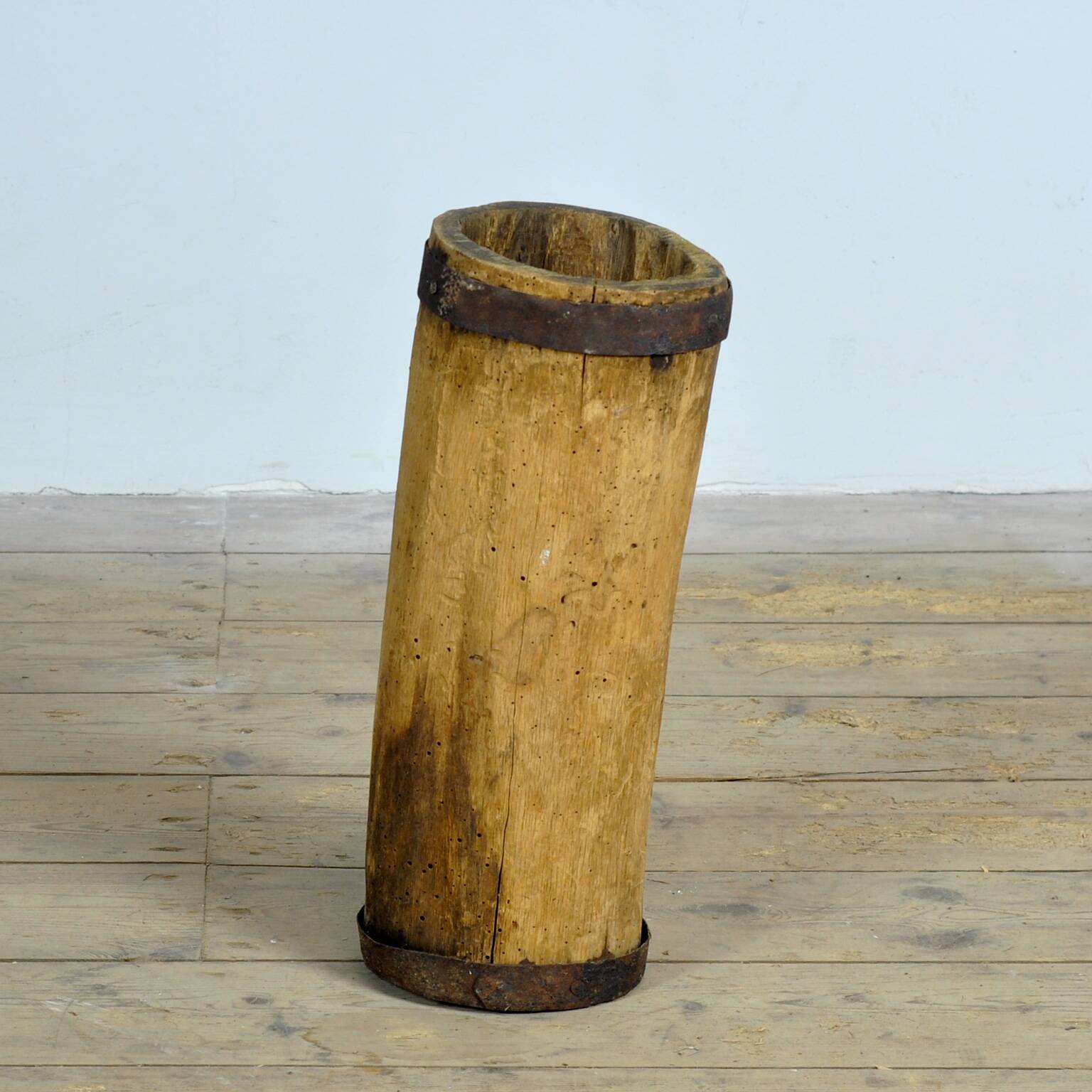 Primitive storage barrel/vase, circa 1900