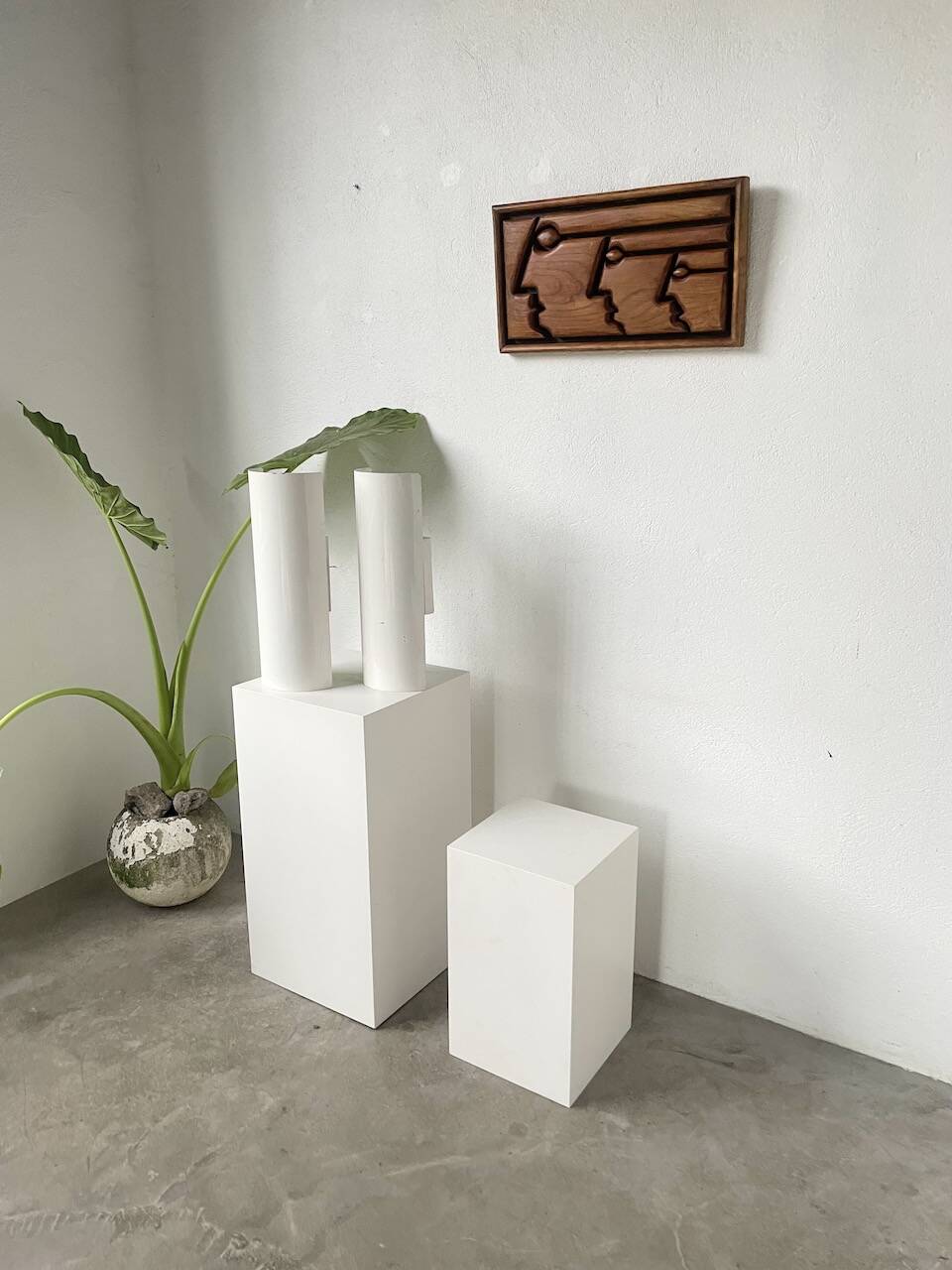 Pair of Parscot wall lights in white lacquered metal from the 80s