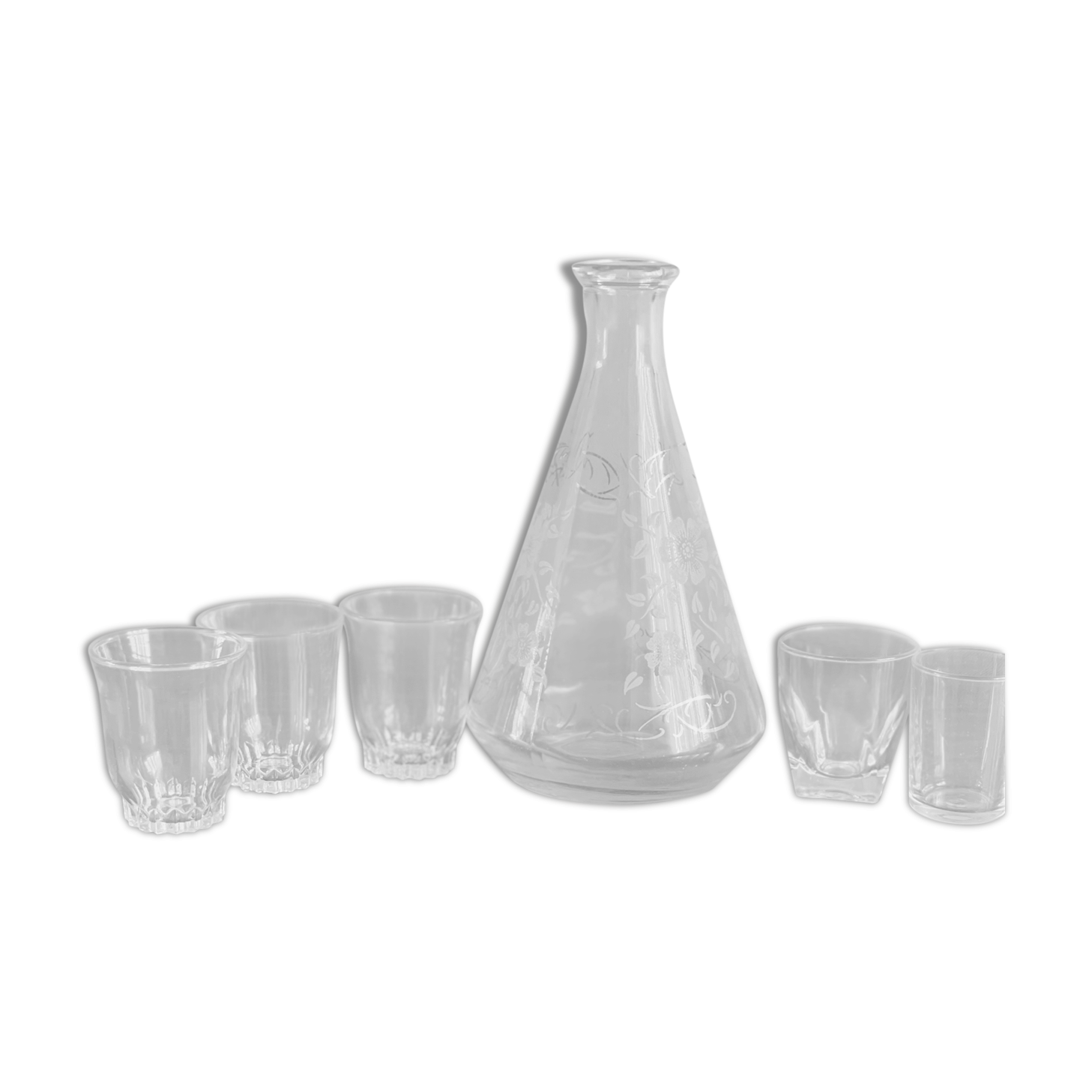 Lot decanter 3 vintage bucket glasses + 2 mismatched glasses