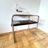 Table d'appoint fonctionnaliste